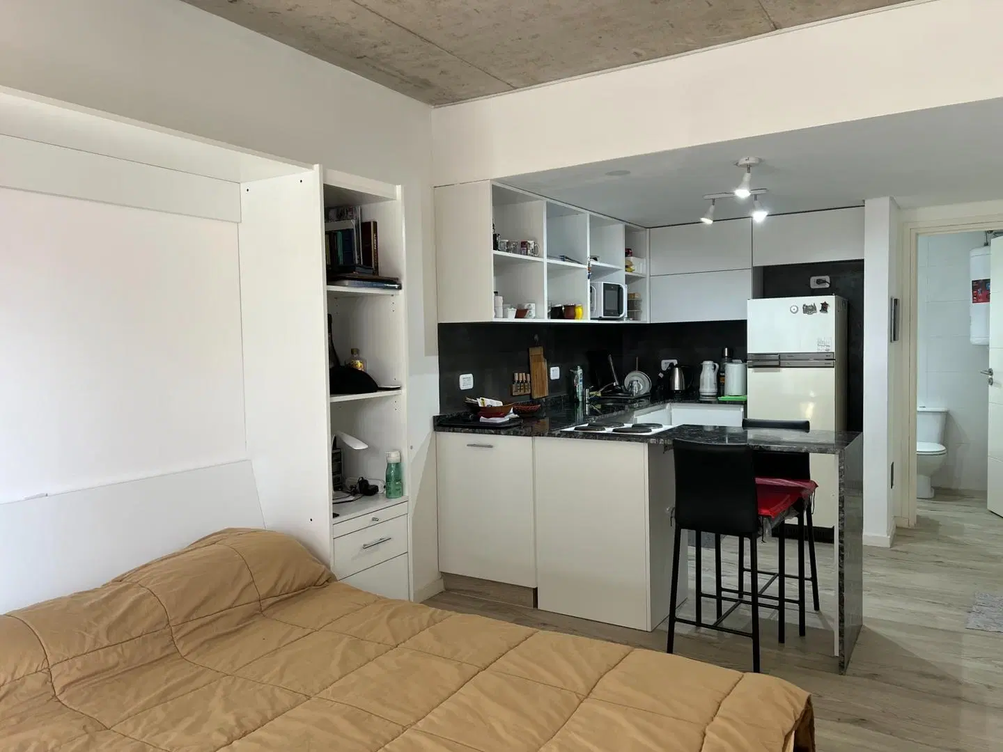 DEPARTAMENTO EN VENTA EN CASEROS 4