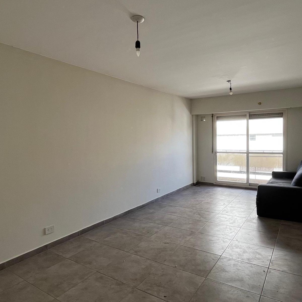 Venta Departamento en Centro 3 Dorm. Reciclado 2