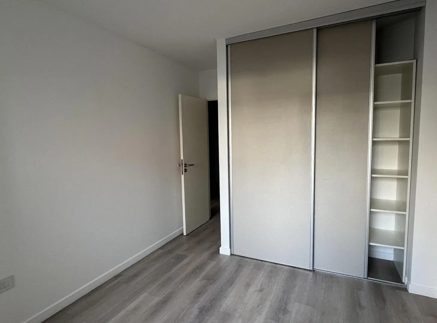 Alquiler - Departamento 2 dormitorios y 2 baños a metros del Rio 4