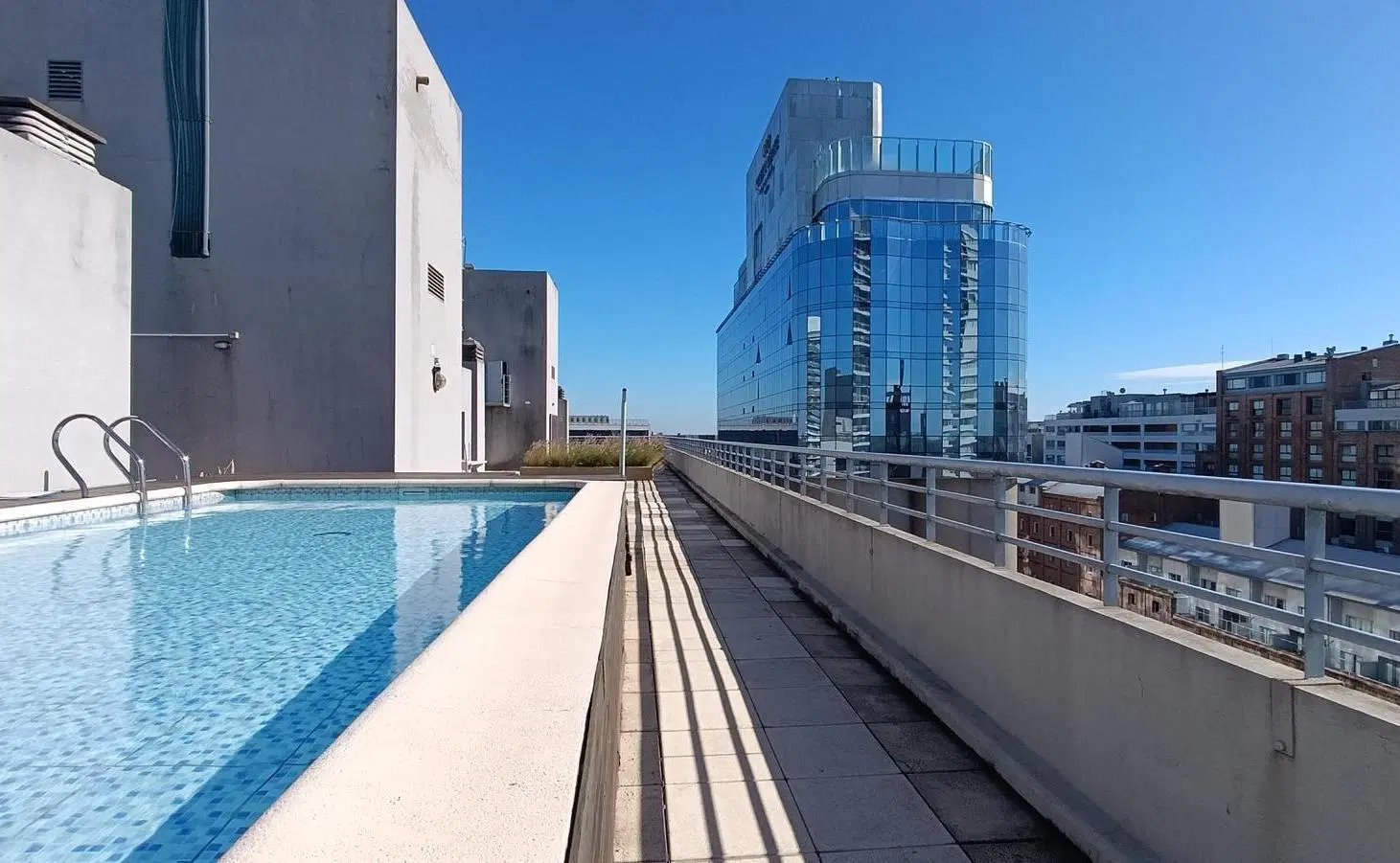 Departamento 3 domitorios en venta. Puerto Norte. Cochera doble. Vista al rio. 3