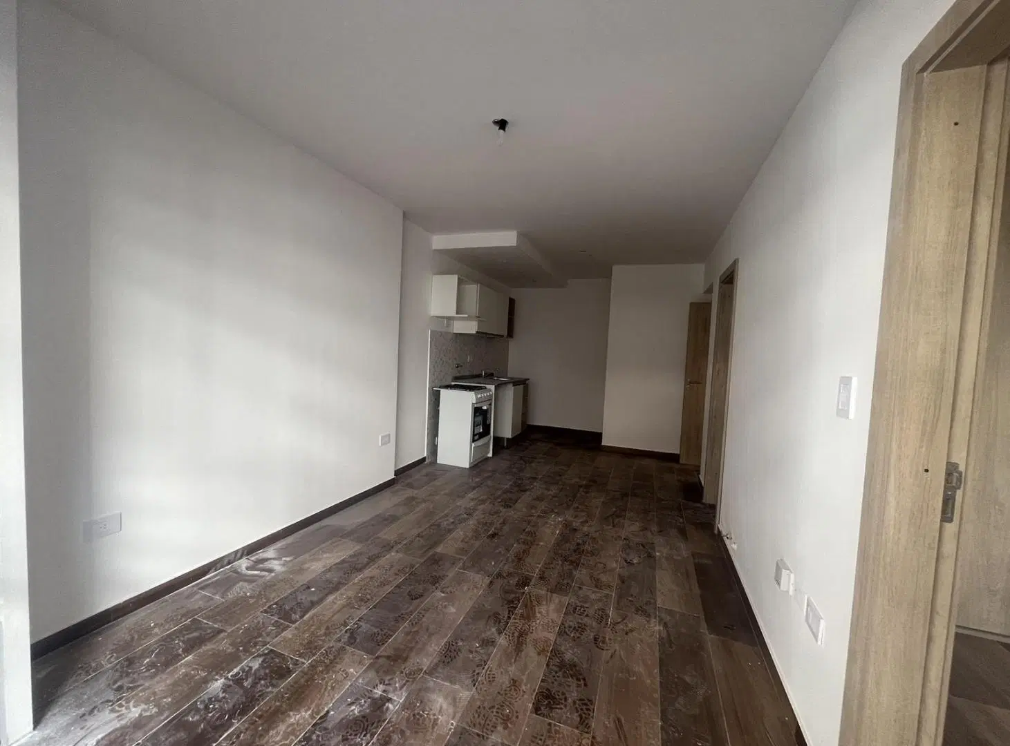 Venta Departamento 1 dormitorio a estrenar a 100 metros del rio 3