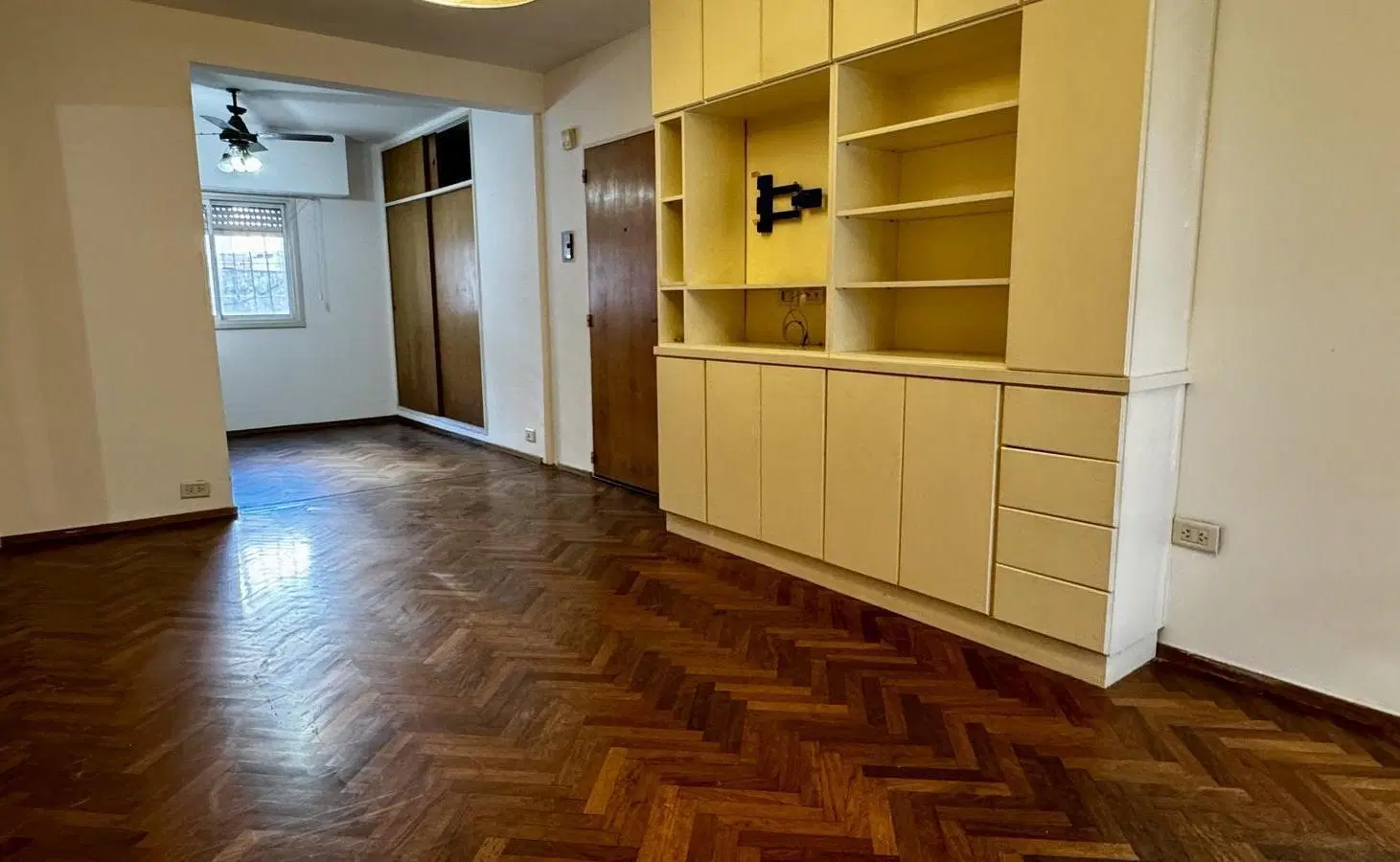 Venta departamento en Centro a metros del Rio 2/3 dormitorios y cochera 5