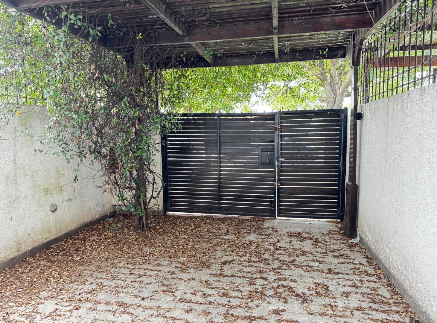 Foto de Casa tipo duplex de 2 dormitorios jardin y cochera en la florida Rosario, imagen 3