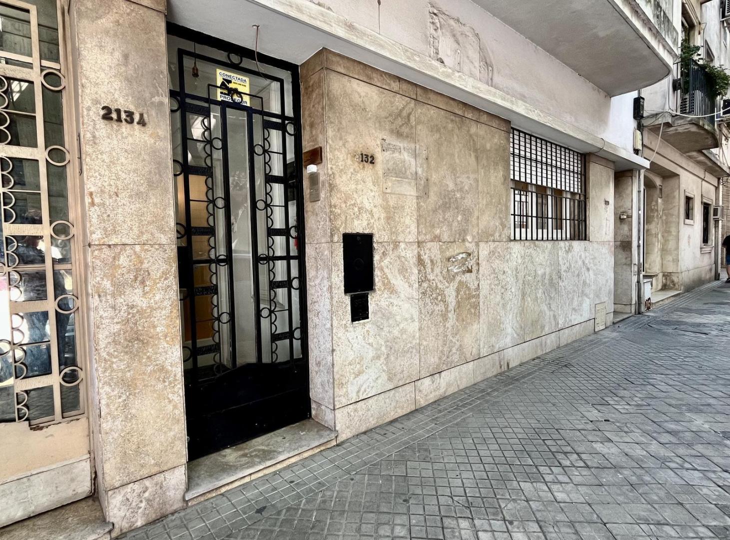Foto de venta San juan 2100 Casa 2 dormitorios patio cochera apto credito Oroño, imagen 1