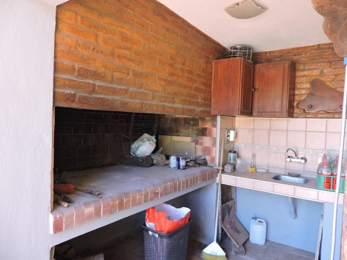 Hermosa Casa en R1 Km 10 con Terreno de 1800 m² 5