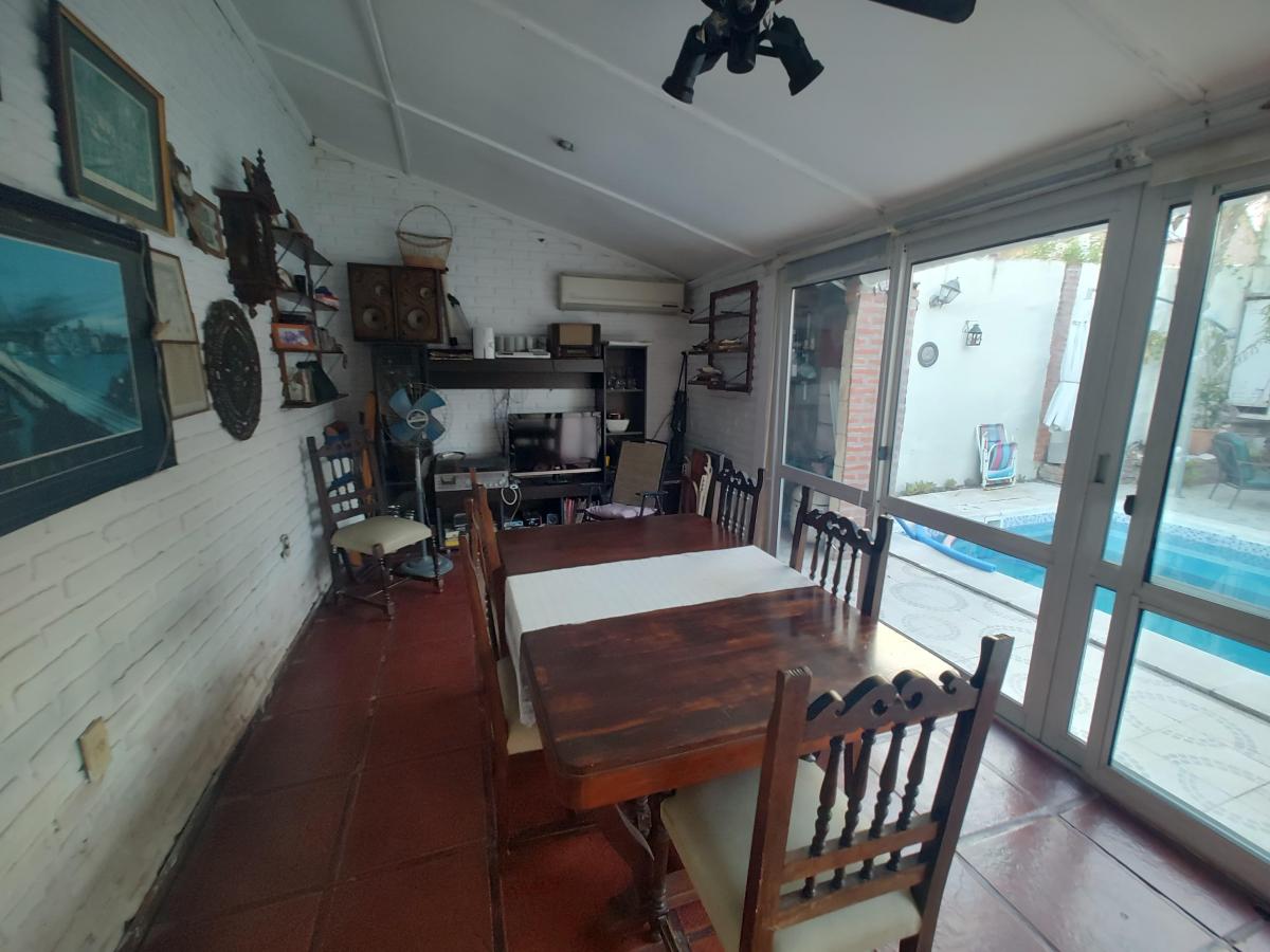 Foto de CASA EN BARRIO CANDIOTI 3 DORMITORIOS, QUINCHO Y PILETA, imagen 3