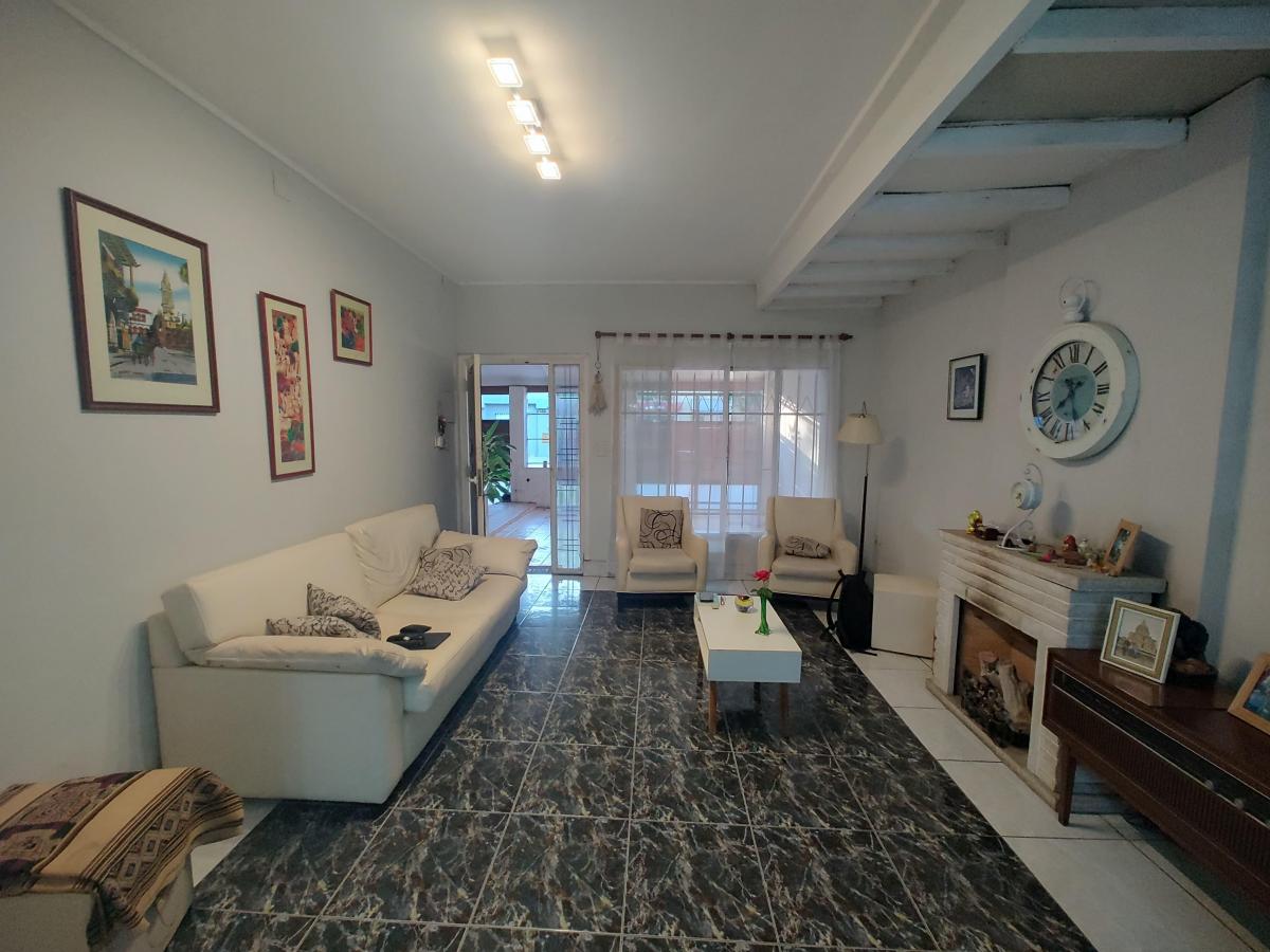 Foto de CASA EN BARRIO CANDIOTI 3 DORMITORIOS, QUINCHO Y PILETA, imagen 4