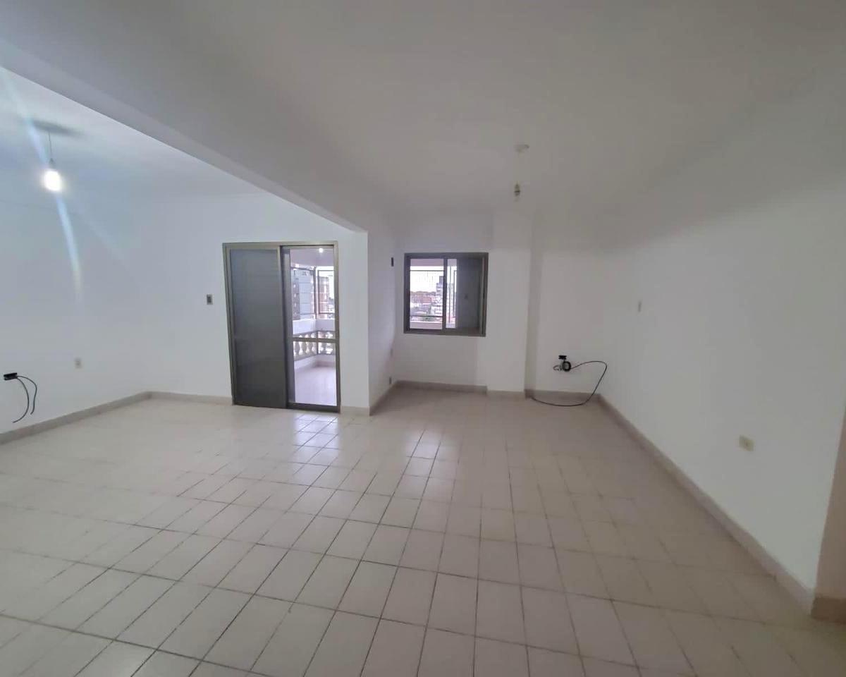 Venta Dpto. 2 Dorm. y Cochera Zona Centro. 4
