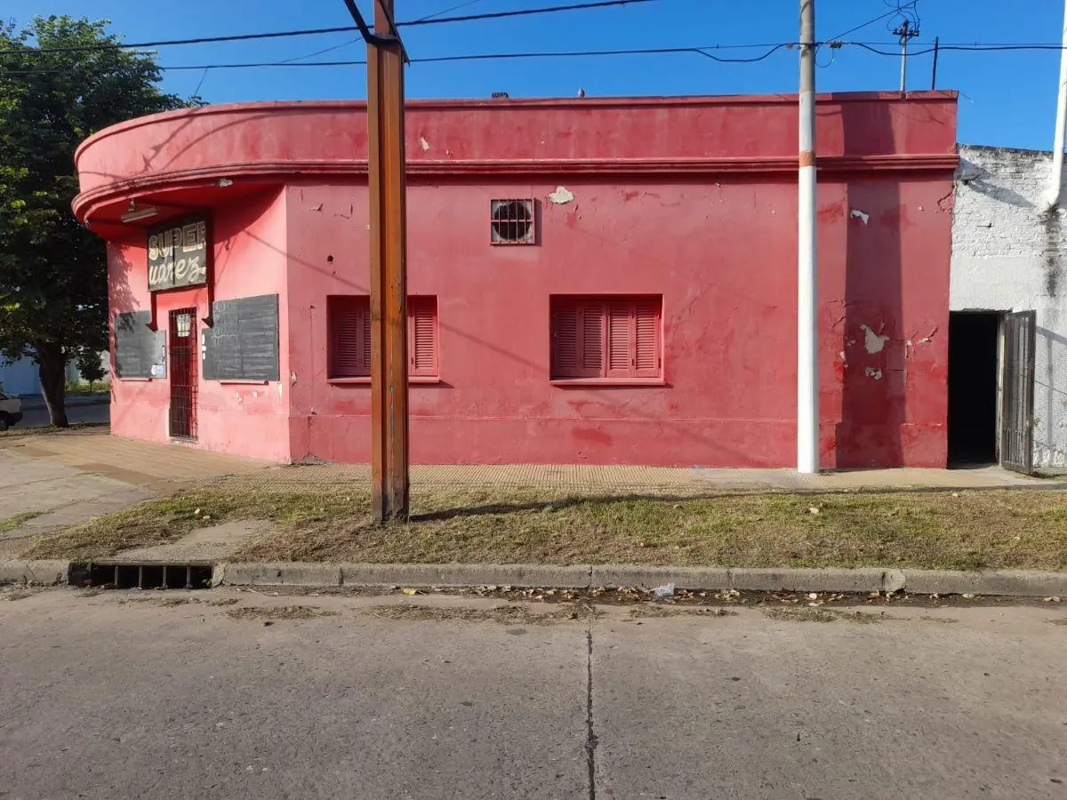 SE VENDE LOCAL COMERCIAL EN BARRIO MARIA SELVA 3