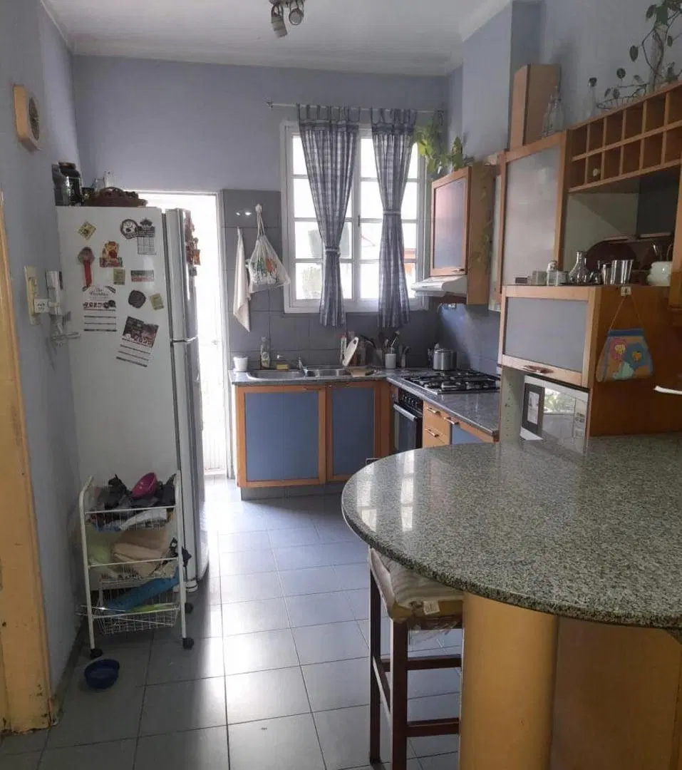 SE VENDE CASA EN BARRIO CONSTITUYENTES 4