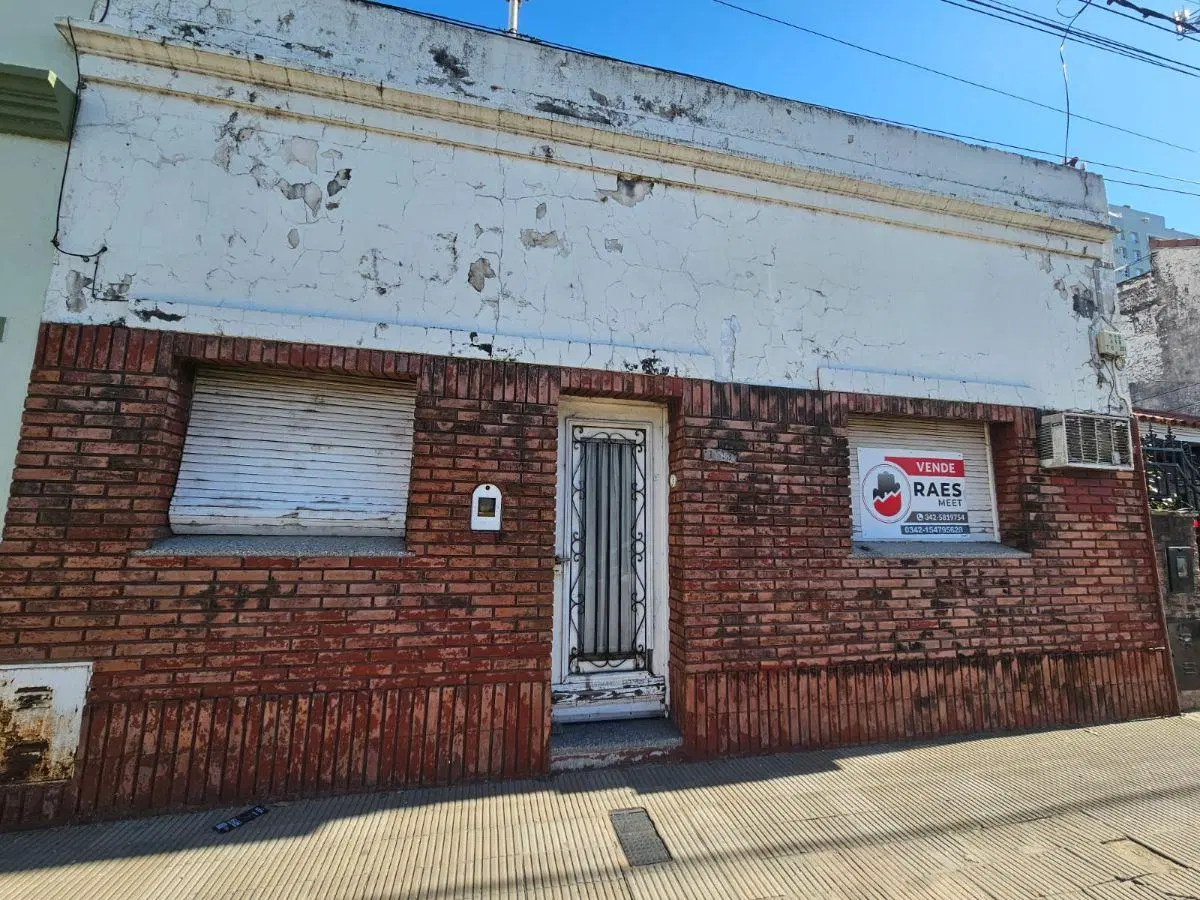 CASA A REFACCIONAR URQUIZA 1100 1