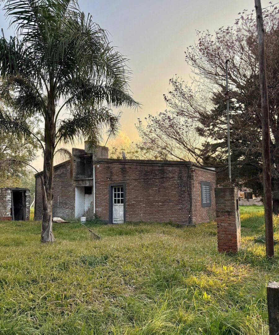 Foto de Casa de 300 m² con 2 dormitorios en venta en Candioti, imagen 1
