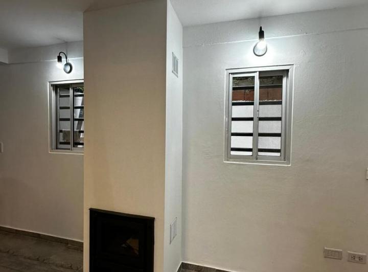 Casa en alquiler - 1 dormitorio - pileta - Villa Parque Sicardi La Plata 4