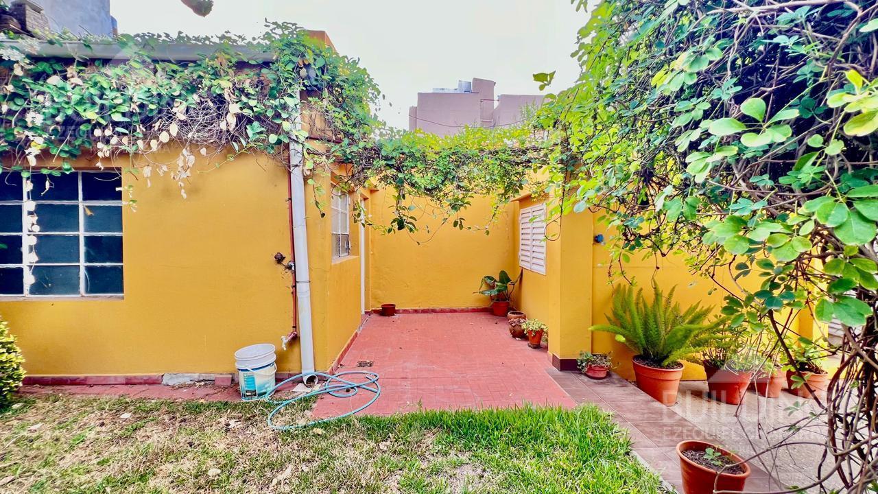 Foto de Casa tres dormitorios con patio con verde, zona residencial en venta en, imagen 3