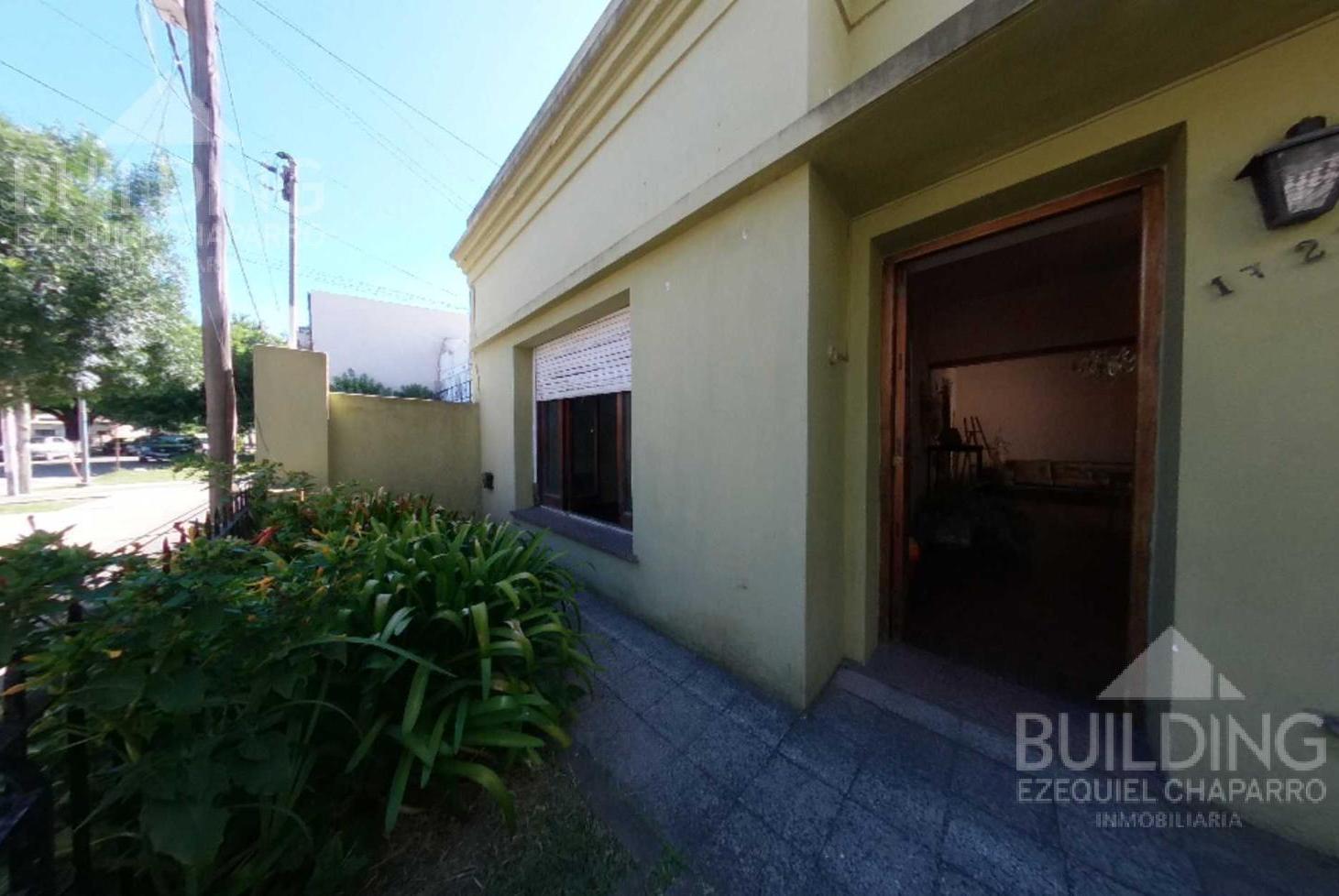 Casa en venta Dos dormitorios calle 69 entre 29 y 30, La Plata