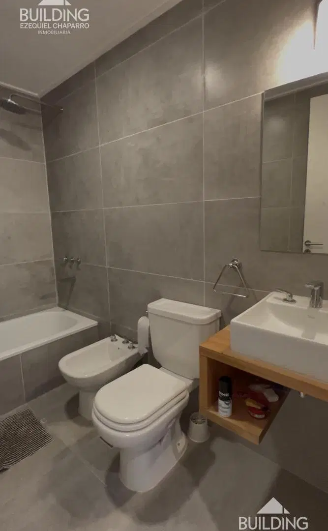 monoambiente de categoria con pileta en venta en La Plata 3