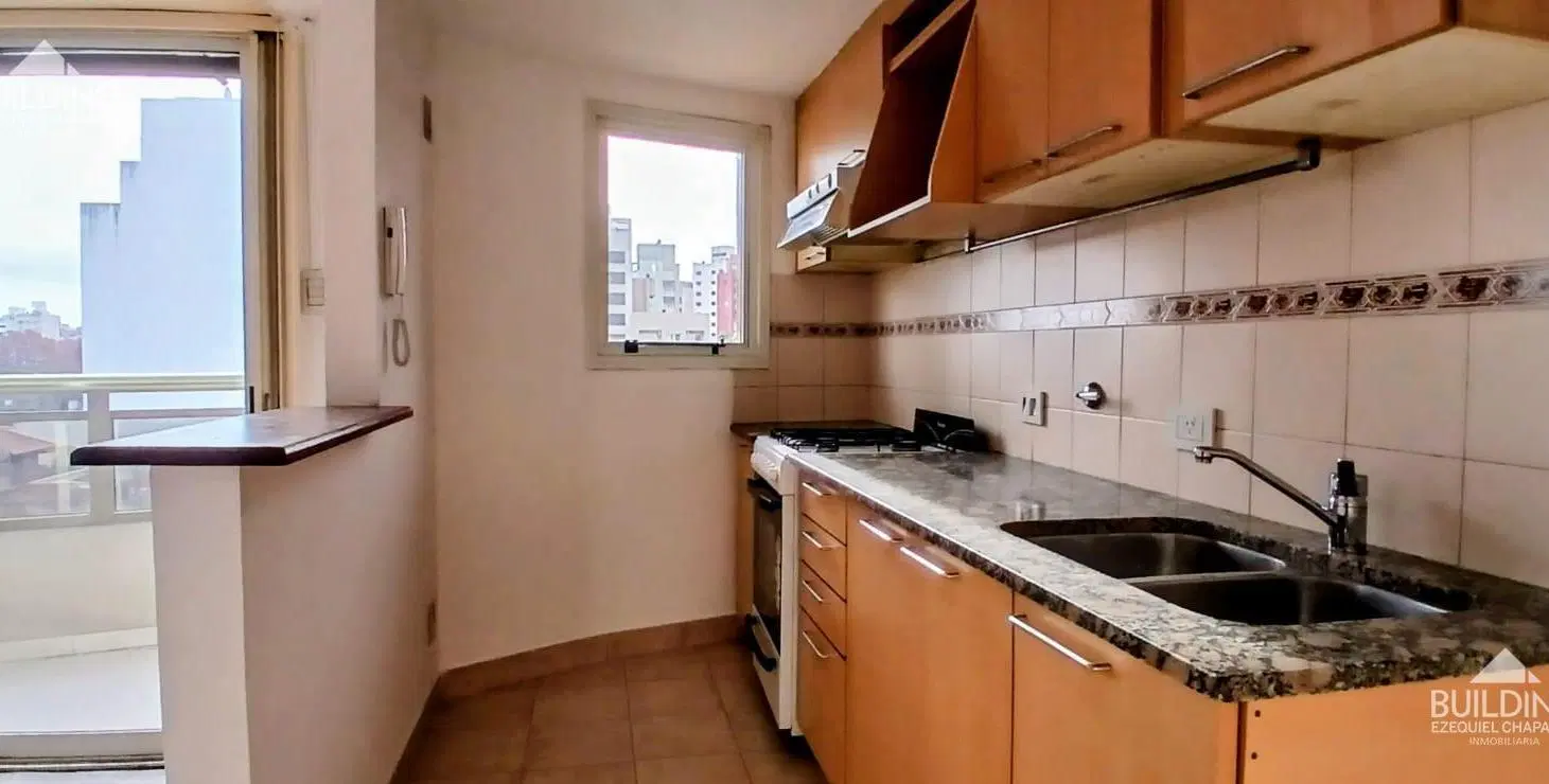 Departamento en alquiler - 2 dormitorios - Cochera - La Plata 2