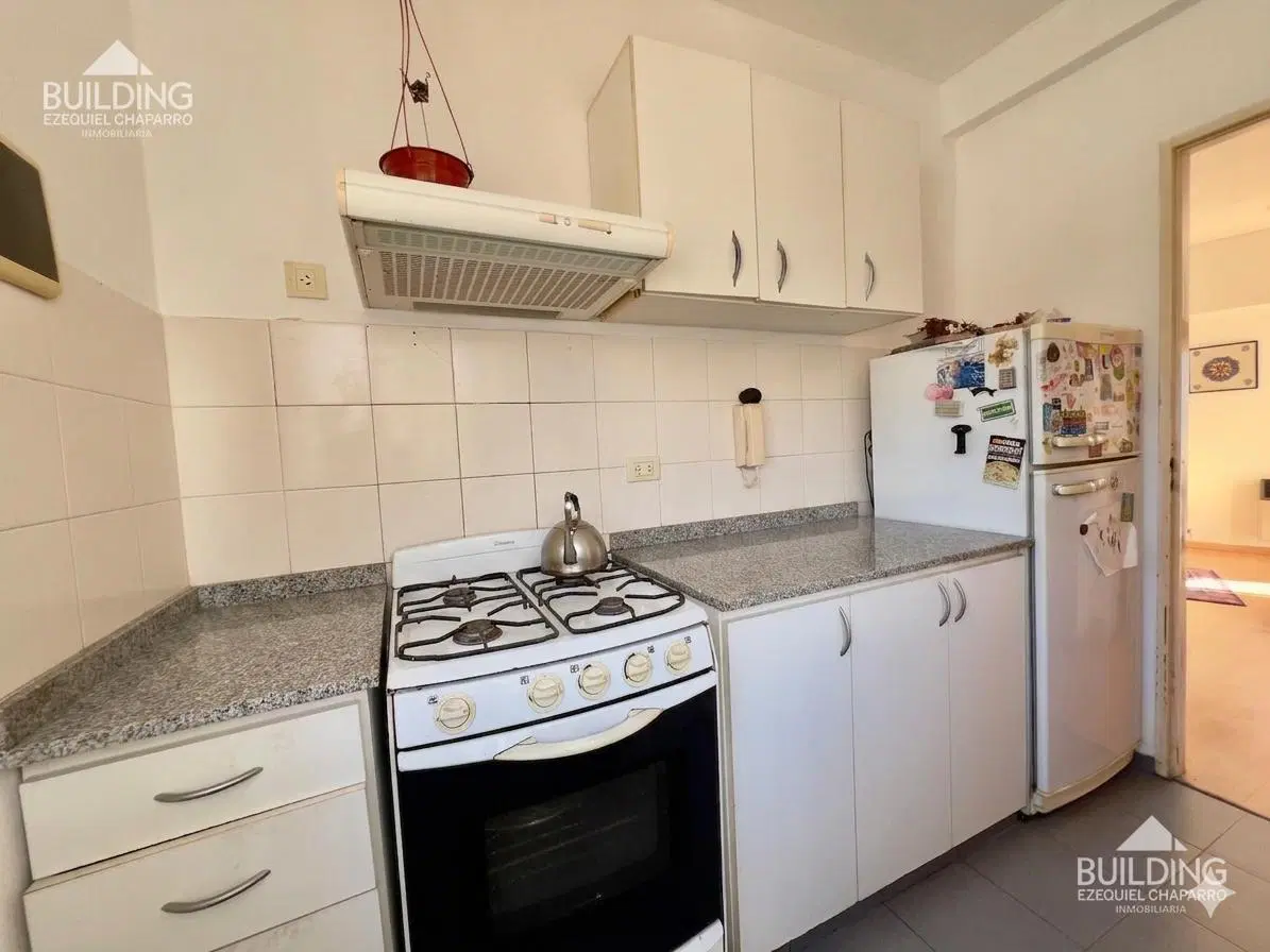 Departamento de un domitorio, cochera y baulera en venta en La Plata 5