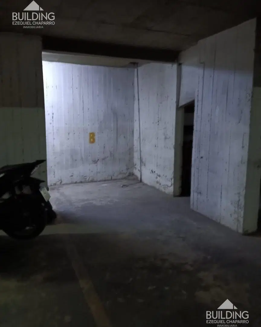 Cochera cubierta en alquiler zona tribunales 5