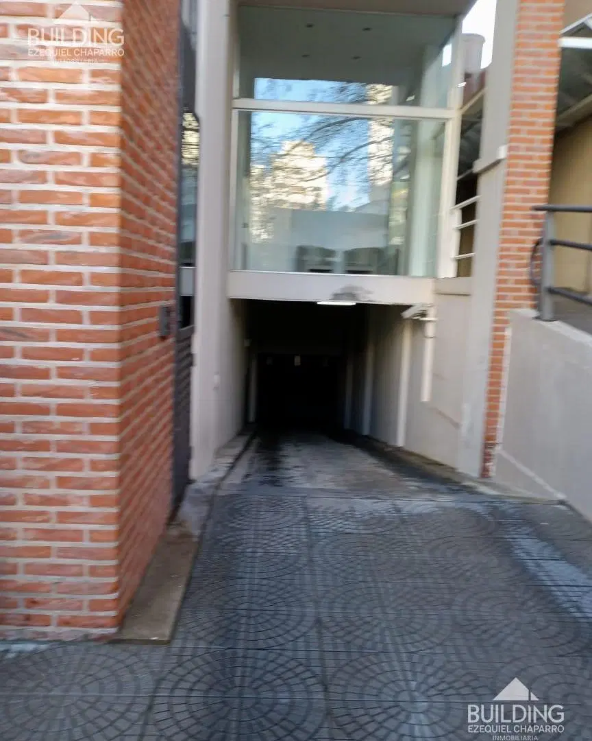 Cochera cubierta en alquiler zona tribunales 3