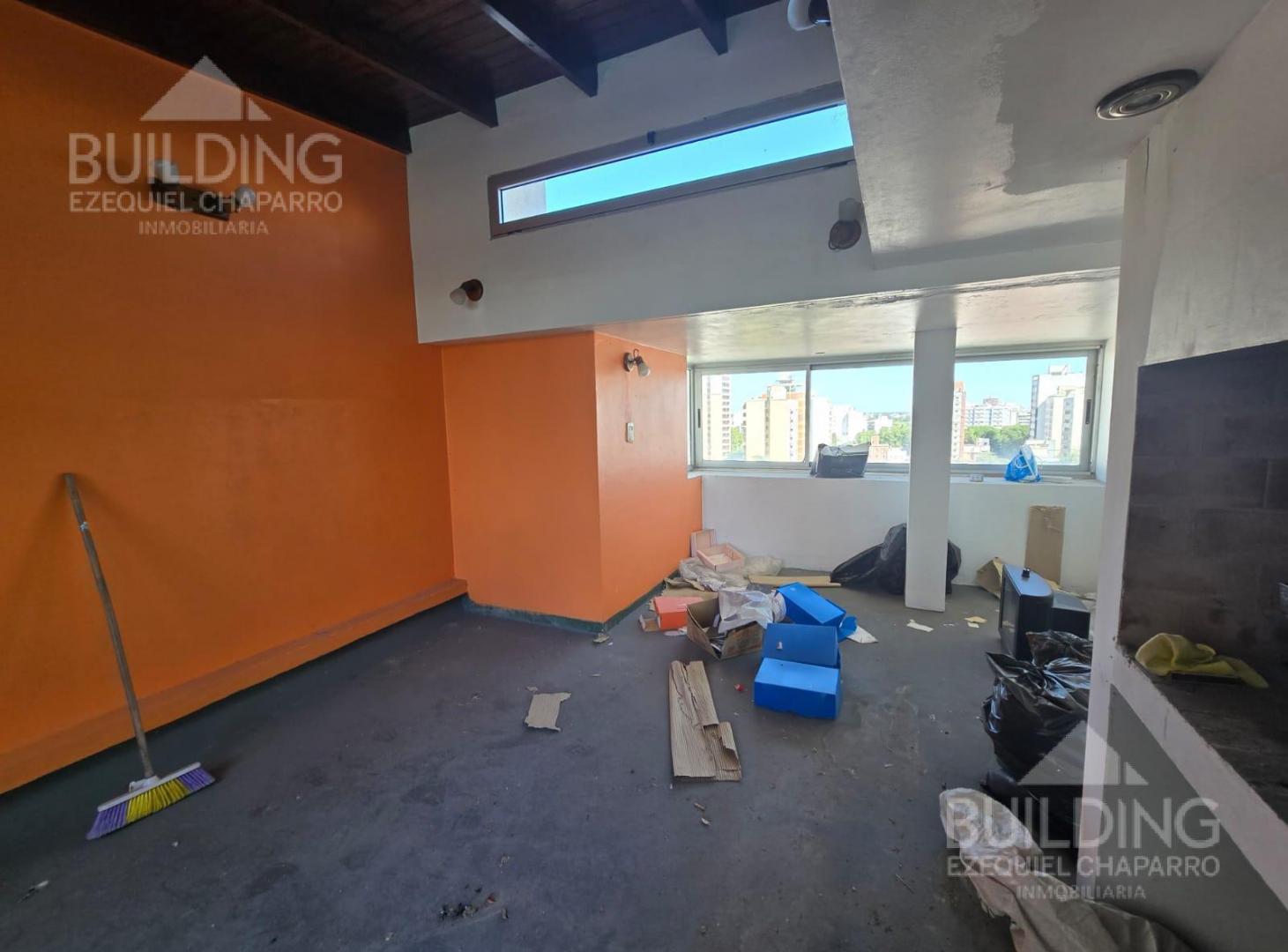 Foto de Departamento 2 dormitorios con terraza privada y cochera, imagen 1