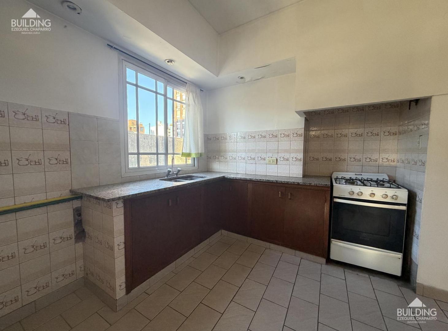 Foto de Departamento en venta - 2 dormitorios - cochera - La Plata, imagen 5