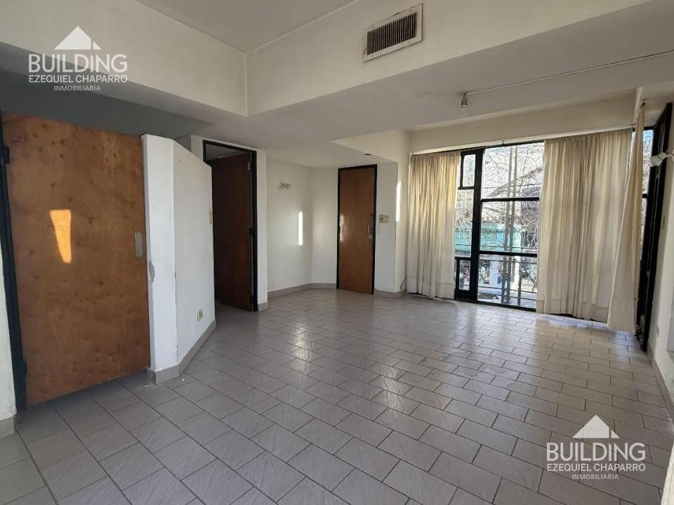 Foto de Departamento en venta - 2 dormitorios - cochera - La Plata, imagen 3