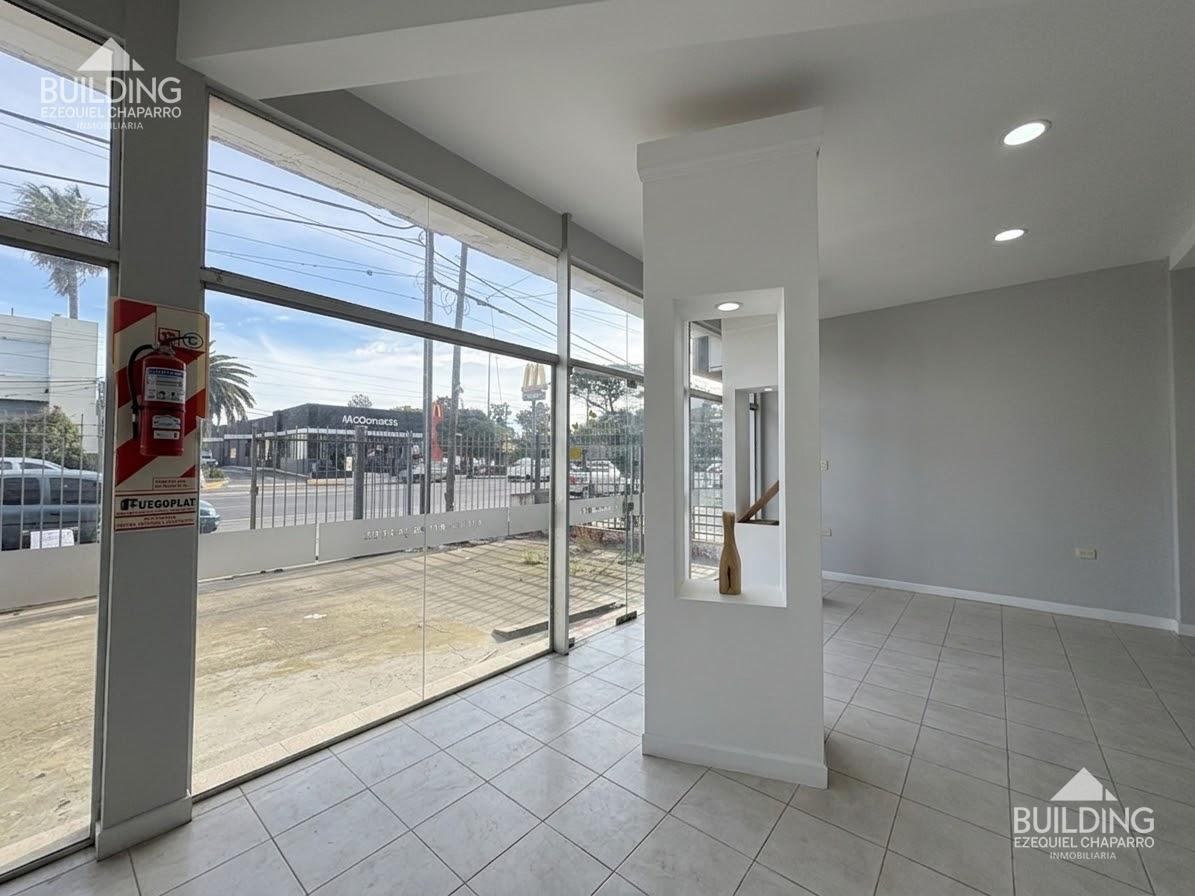 Foto de Local comercial en venta en City Bell, imagen 2