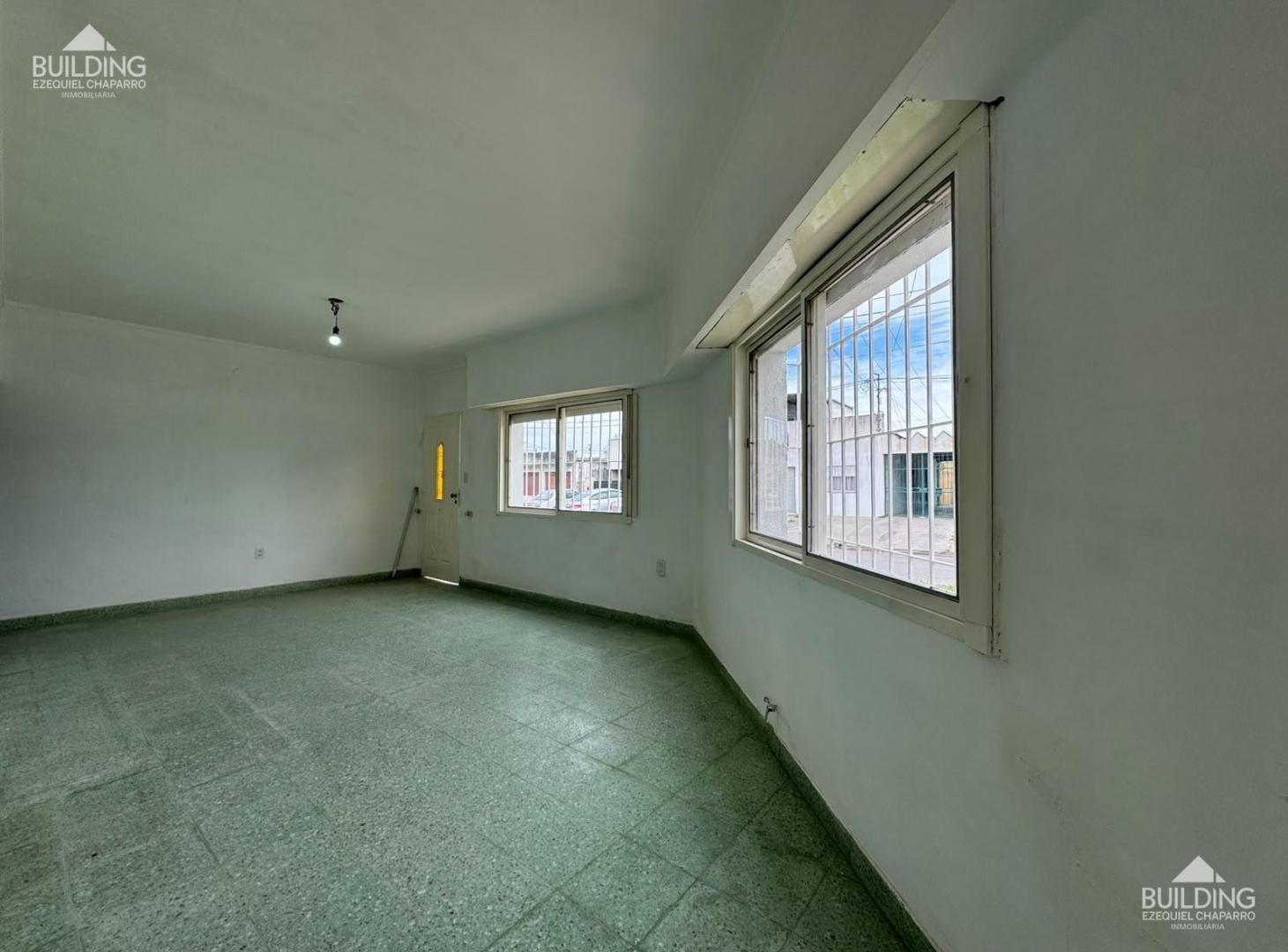 Foto de Casa en venta -tres dormitorios -patio-cochera-quincho-la plata-los, imagen 1