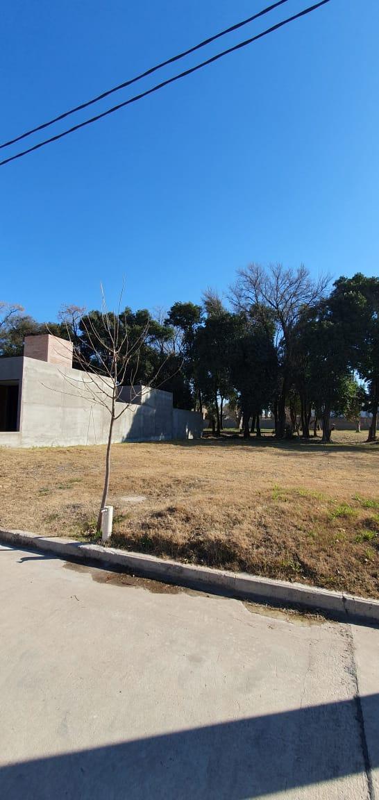 Lote de 280m en venta en barrio con seguridad, Jardín de las Tejas