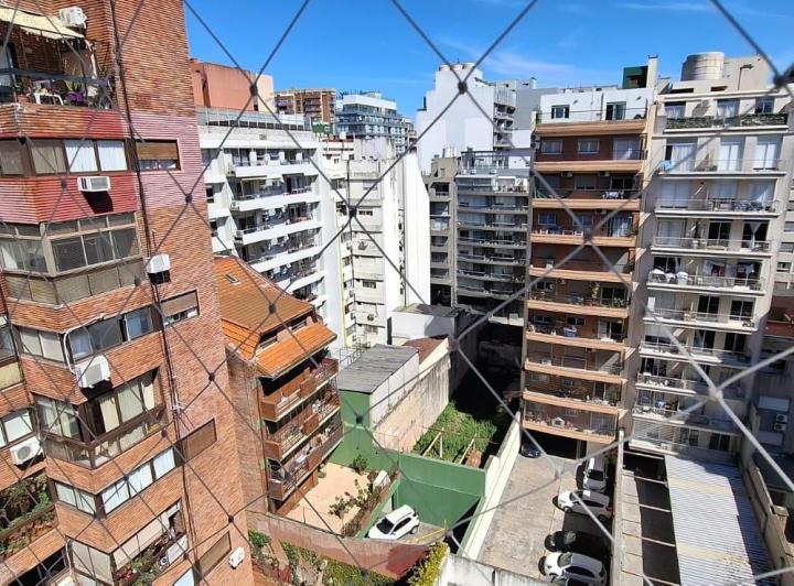 Lugones y Olazabal Alquiler 2 ambientes piso alto contrafrente super luminoso 5