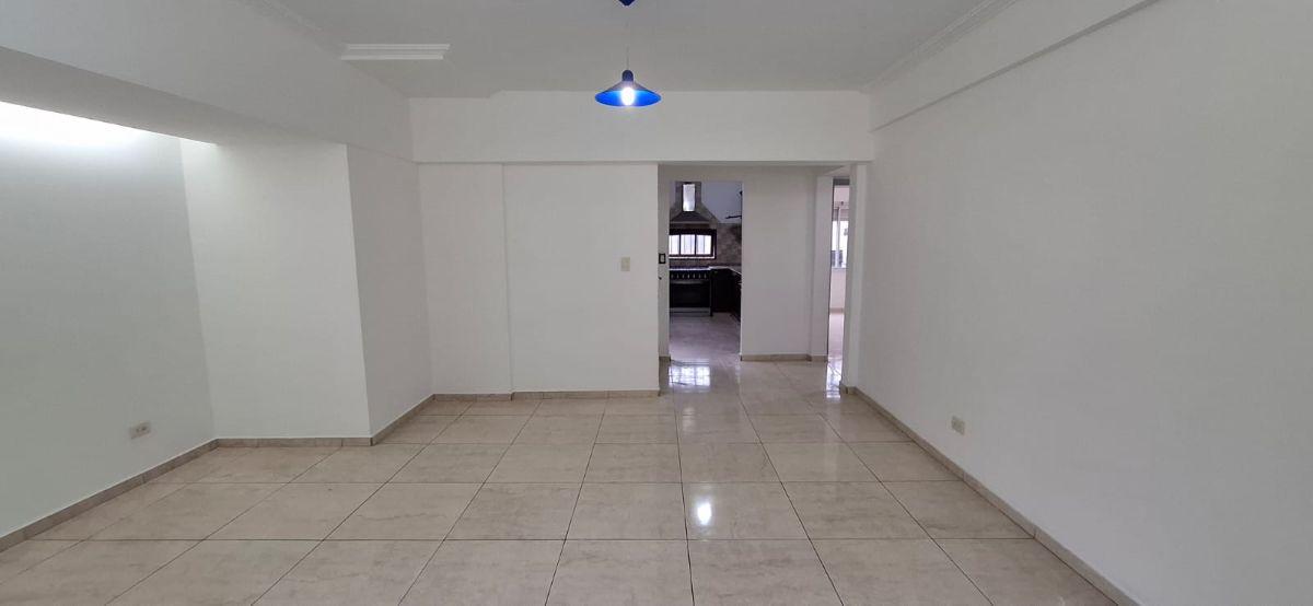Foto de PH 5 ambientes quincho parrilla sin expensas. Terraza. 185 m2. Entrada, imagen 5