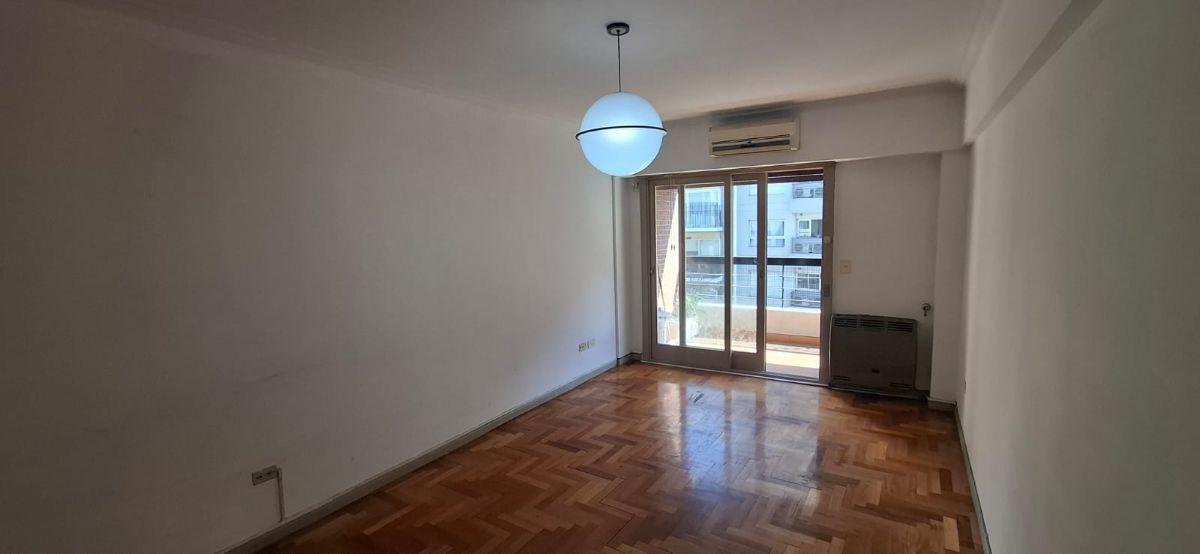 Foto de Departamento 3 ambientes cochera baño y toillete Baulera gran balcon, imagen 2