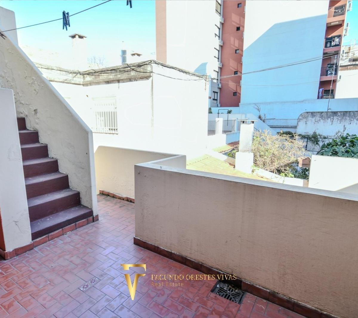 Casa Multifamiliar de 6 Ambientes - Liniers - Jardín - Cochera - Quincho - Terraza 4