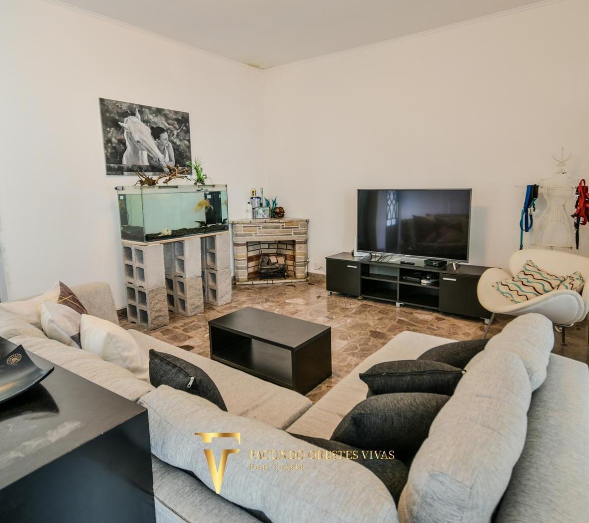 Foto de VENTA-CASA-TRES AMBIENTES-APTO CREDITO-PARQUE AVELLANEDA, imagen 3