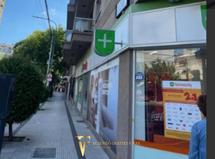 Foto de LOCAL COMERCIAL EN VENTA - 1050 M² -APTO TODO RUBRO -VILLA LURO, imagen 2