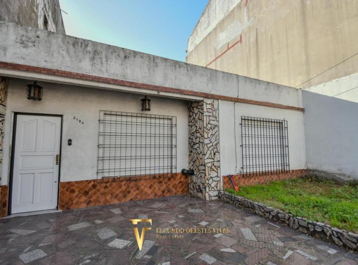 VENTA • CASA • PARQUE AVELLANEDA • CINCO AMBIENTES • PARQUE PILETA COCHERA 4