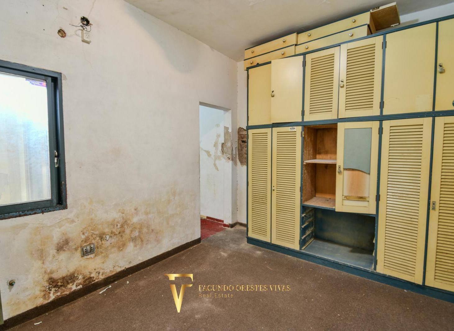 Foto de VENTA • CASA • PARQUE AVELLANEDA • CINCO AMBIENTES • PARQUE PILETA, imagen 4