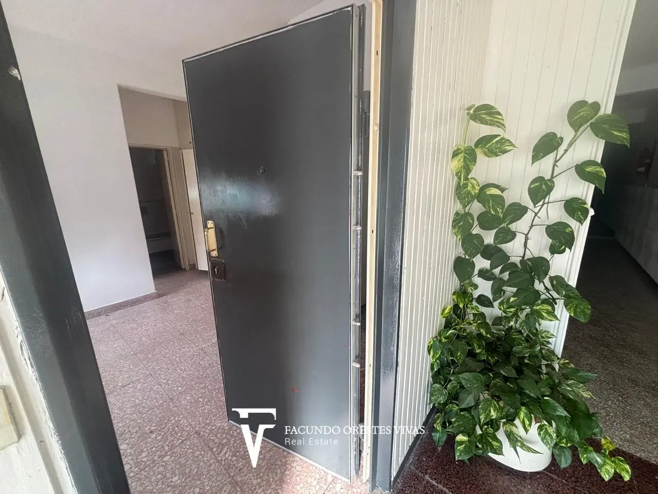 VENTA-LINIERS-DOS AMBIENTES-PLANTA BAJA-PATIO-LAVADERO 5