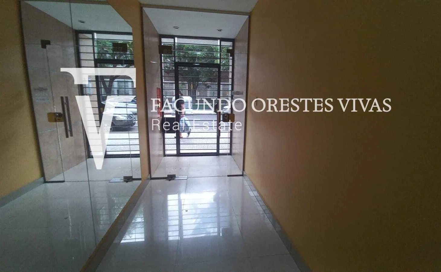 Foto de VENTA-DOS AMBIENTES-BALCON-FRENTE-PARQUE AVELLANEDA, imagen 5