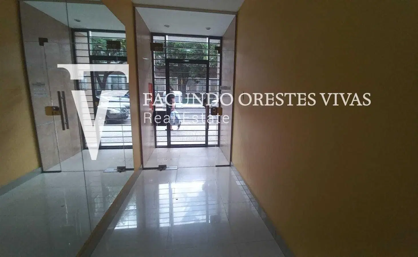 VENTA-DOS AMBIENTES-BALCON-FRENTE-PARQUE AVELLANEDA 4