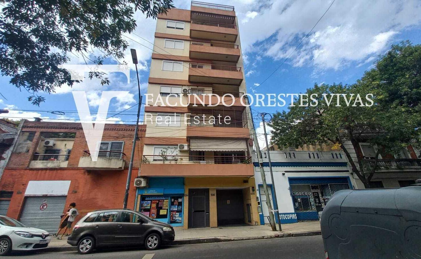 VENTA-DOS AMBIENTES-BALCON-FRENTE-PARQUE AVELLANEDA