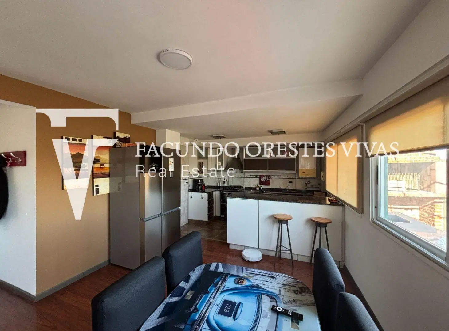 VENTA-SEMI PISO-CUATRO AMBIENTES-DORMITORIO EN SUITE-VELEZ SARFIELD 1