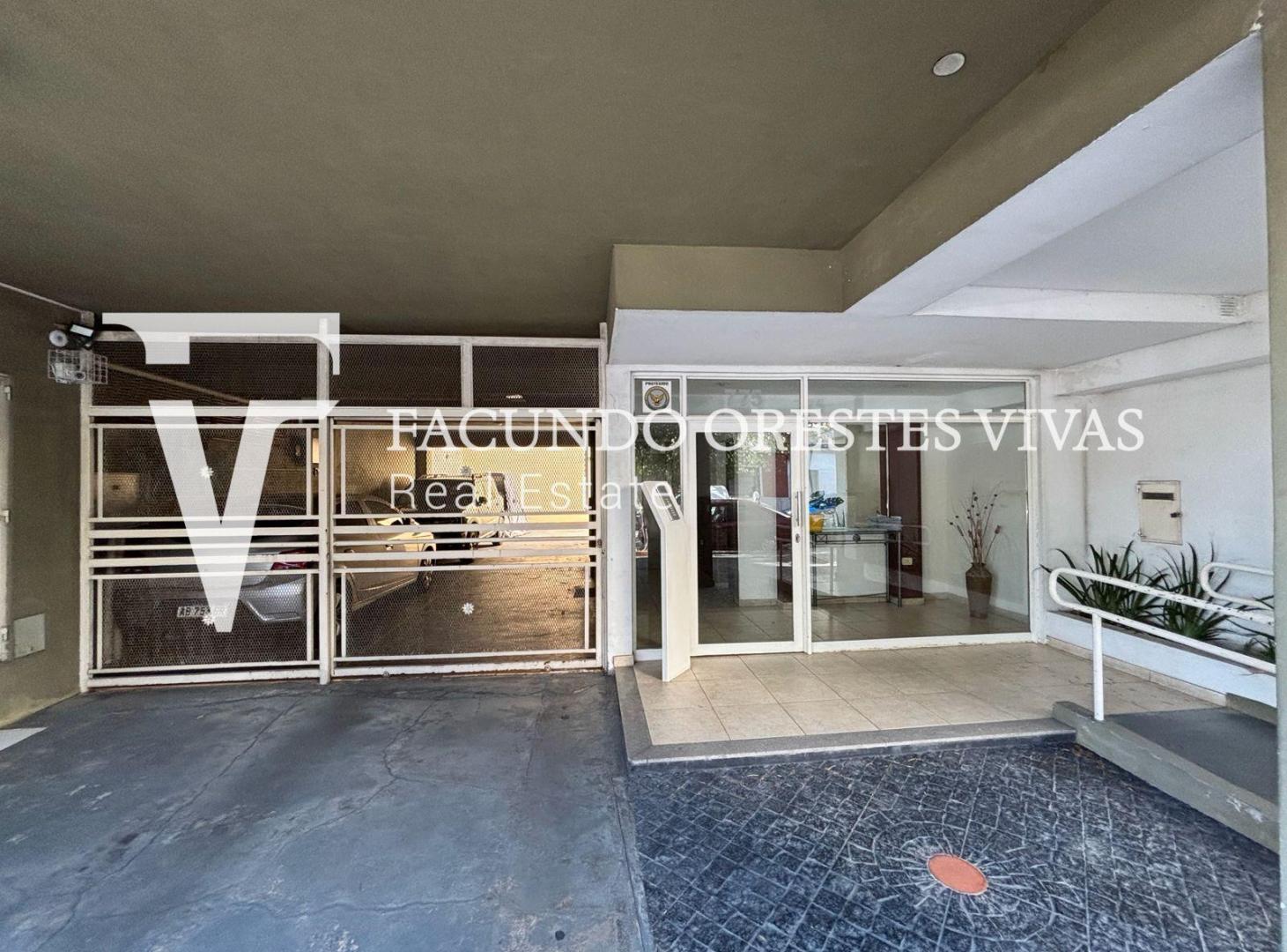 VENTA-SEMI PISO-CUATRO AMBIENTES-DORMITORIO EN SUITE-VELEZ SARFIELD