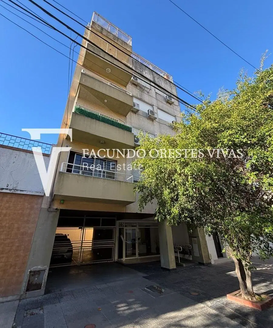 VENTA-SEMI PISO-CUATRO AMBIENTES-DORMITORIO EN SUITE-VELEZ SARFIELD 5