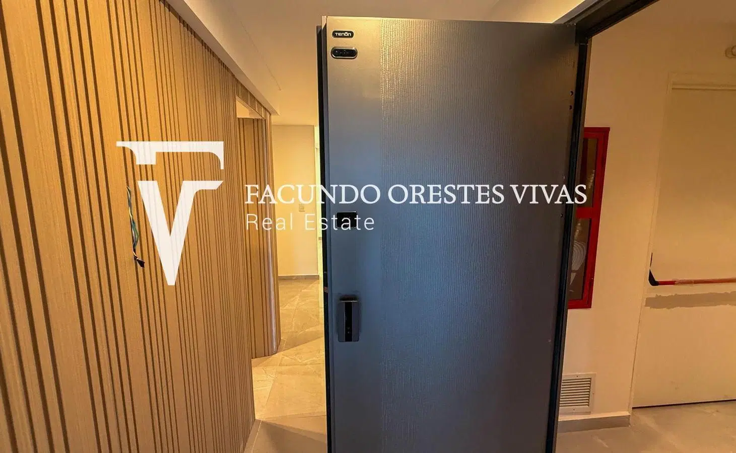 VENTA-CUATRO AMBIENTES-CATEGORIA-EXCLUSIVO-BALCON ATERRAZADO-COCHERA-BARRIO NAON- 2