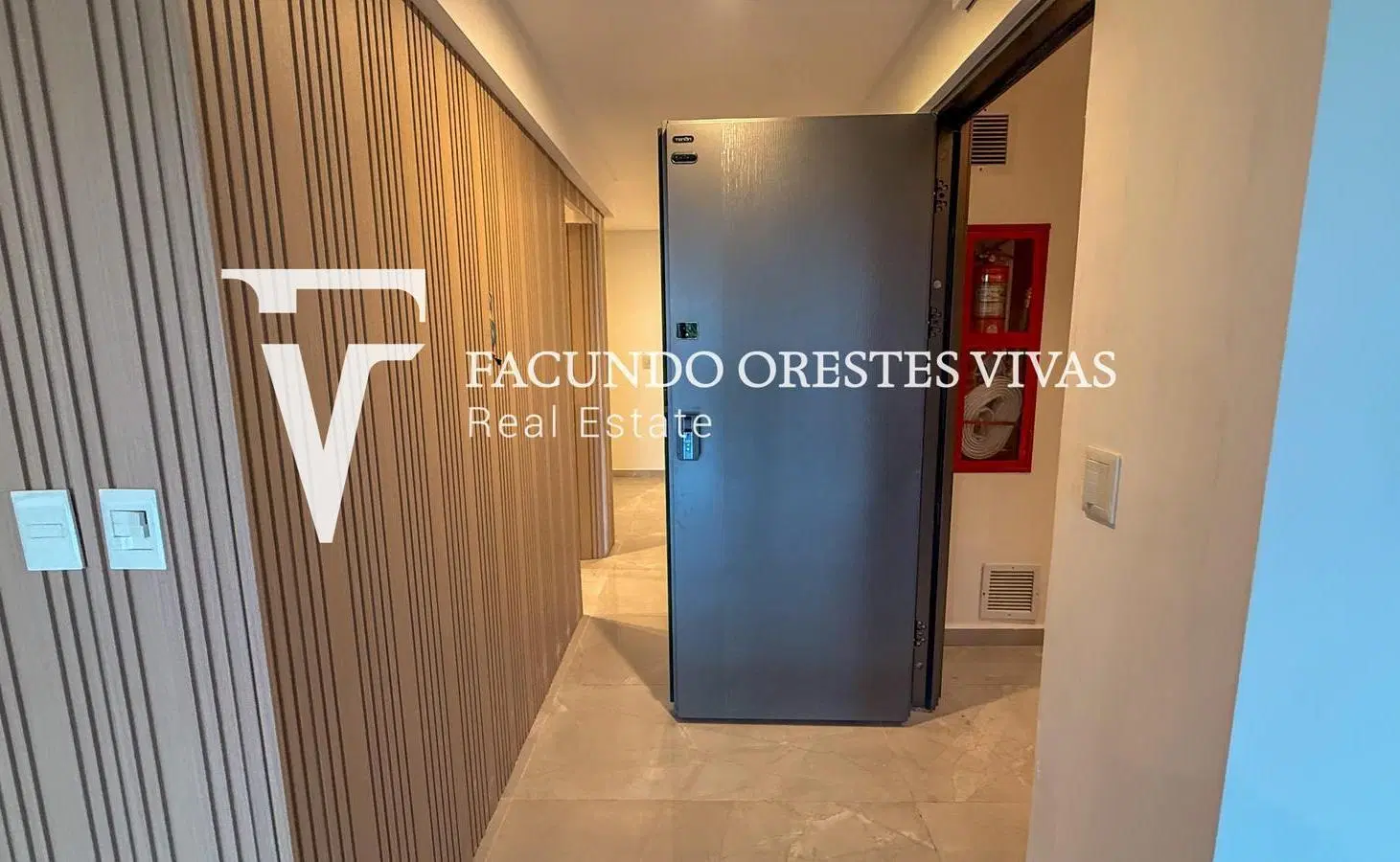 VENTA-CUATRO AMBIENTES-CATEGORIA-EXCLUSIVO-BALCON ATERRAZADO-COCHERA-BARRIO NAON- 4