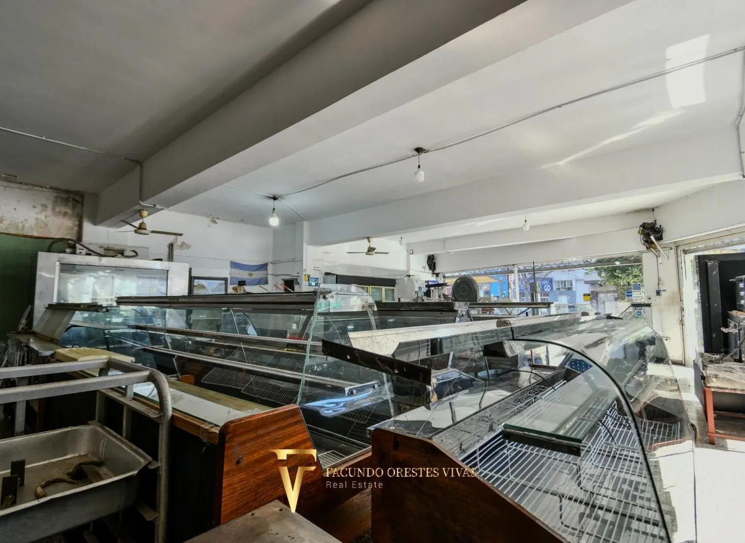 VENTA -TERRENO - LOCAL - PARQUE AVELLANEDA - JUAN BAUTISTA ALBERDI 8