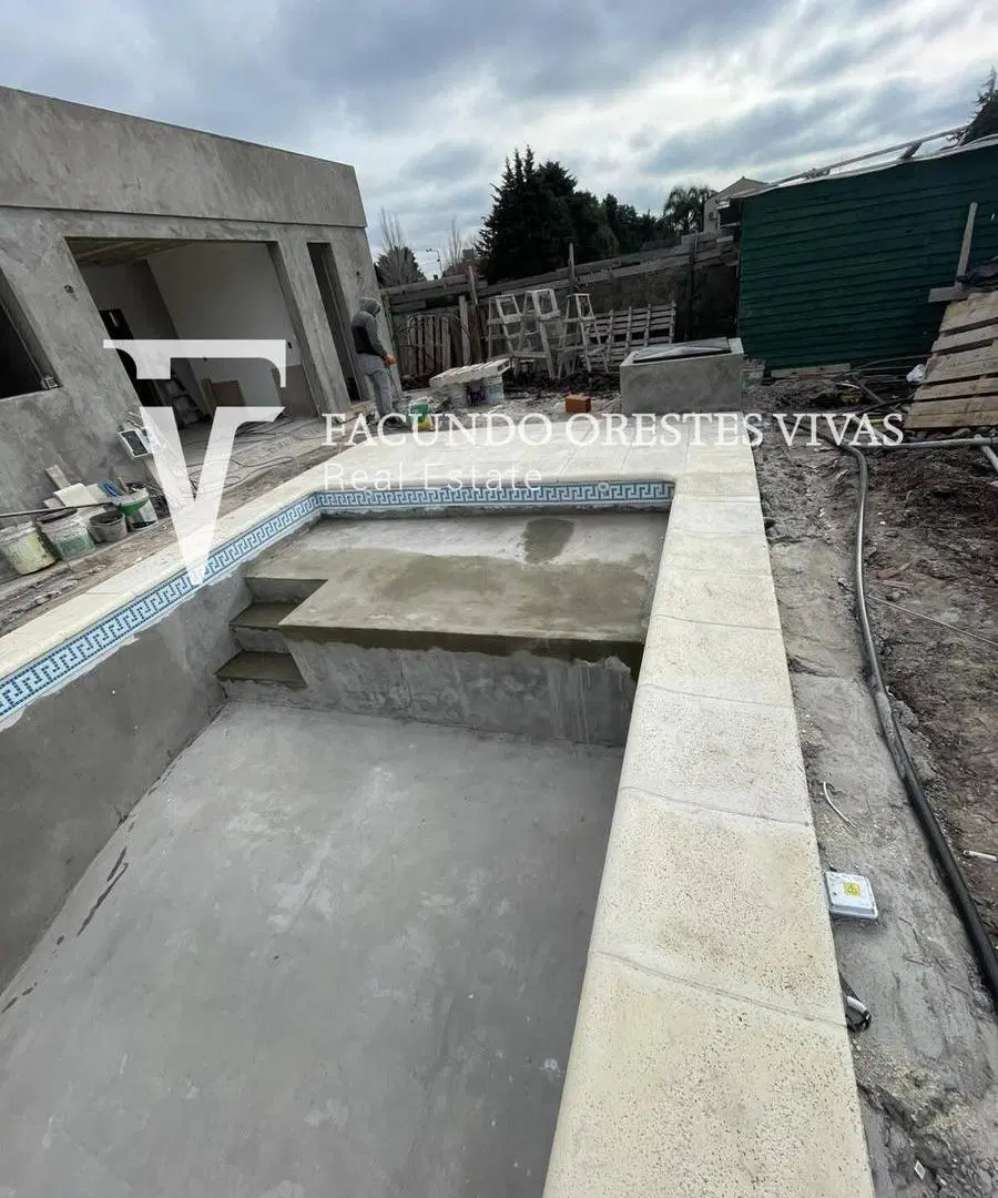 VENTA-CASA- CUATRO AMBIENTES-A ESTRENAR-PERMUTA-FINANCIACION-PISCINA-CANNING CHICO- 3