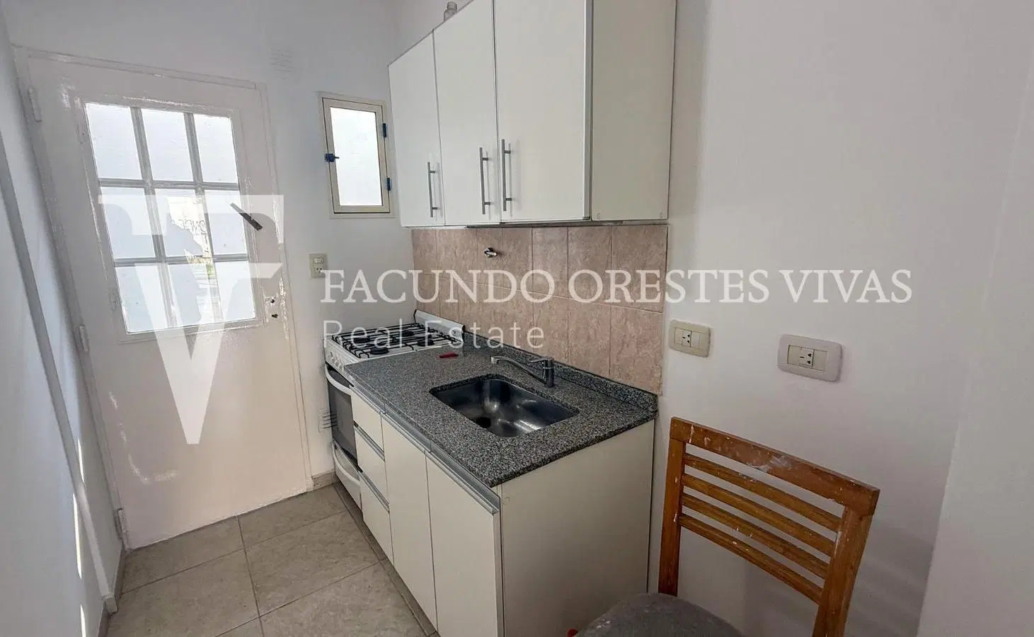 VENTA-PH-SIN EXPENSAS-TRES AMBIENTES-ENTRADA INDEPENDIENTE-PATIO-LOMAS DEL MIRADOR- 4
